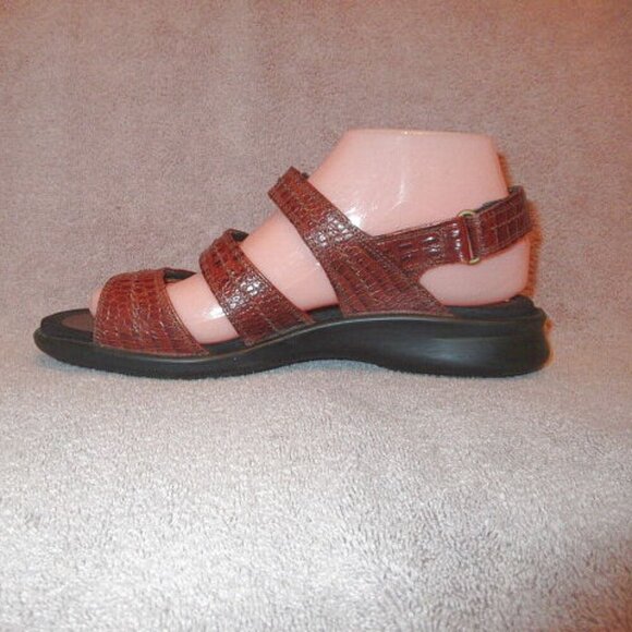ECCO Light Slingback Sandals Size 8.5 39 Leather Croc Comfort Walk Ankle Strap - Picture 2 of 12
